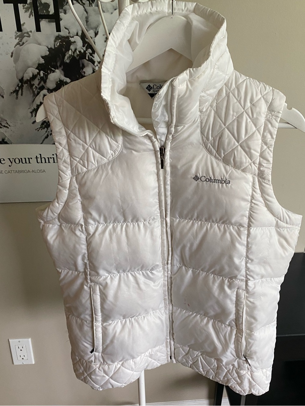 Columbia White Womans Down Vest